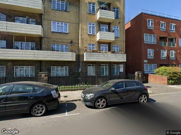 Room Arbour Square in Greater London