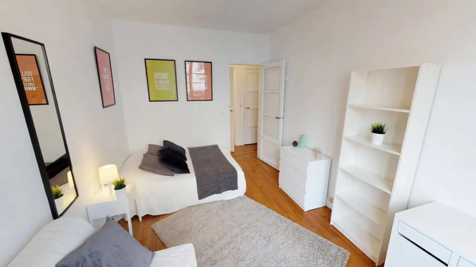 Flat Rue Paul Barruel in Paris