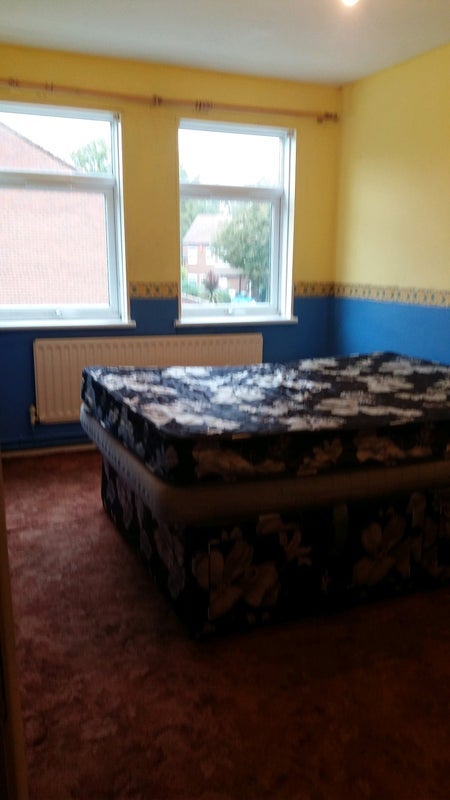 Room Crossway in Greater London