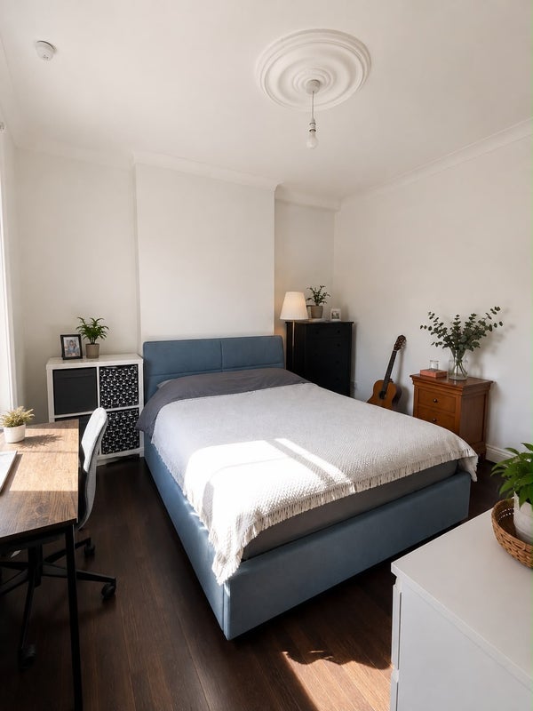 Room Hermon Hill in Greater London