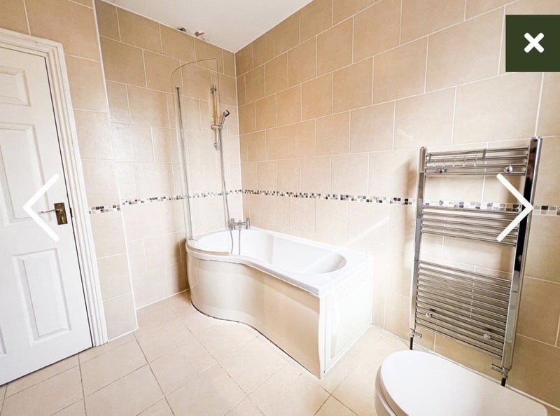 Room Reydon Avenue in Greater London