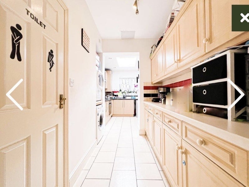 Room Reydon Avenue in Greater London