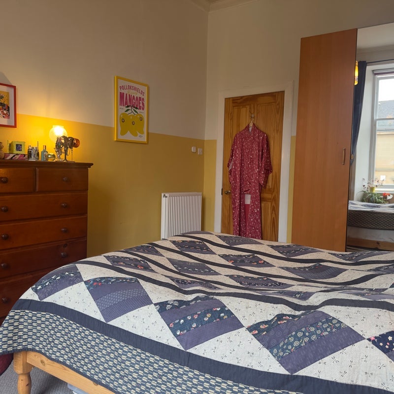 Room Nithsdale Road in Glasgow