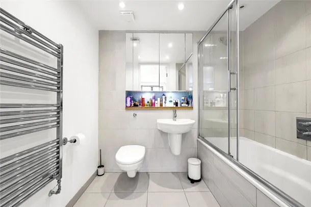 Flat Seward Street in Greater London