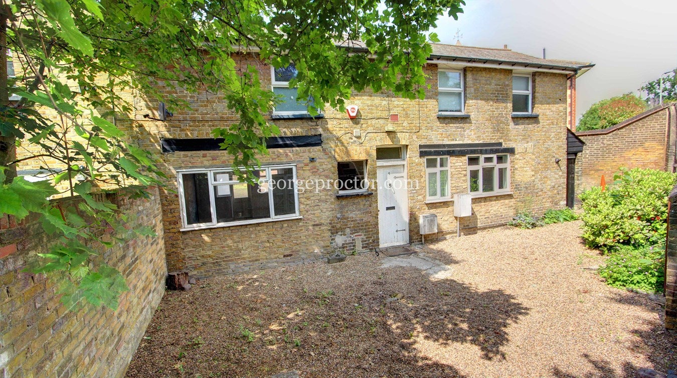 House Page Heath Lane in Greater London