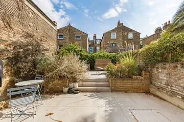 House Hubert Grove in Greater London
