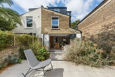 House Hubert Grove in Greater London