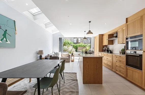 Flat Hubert Grove in Greater London