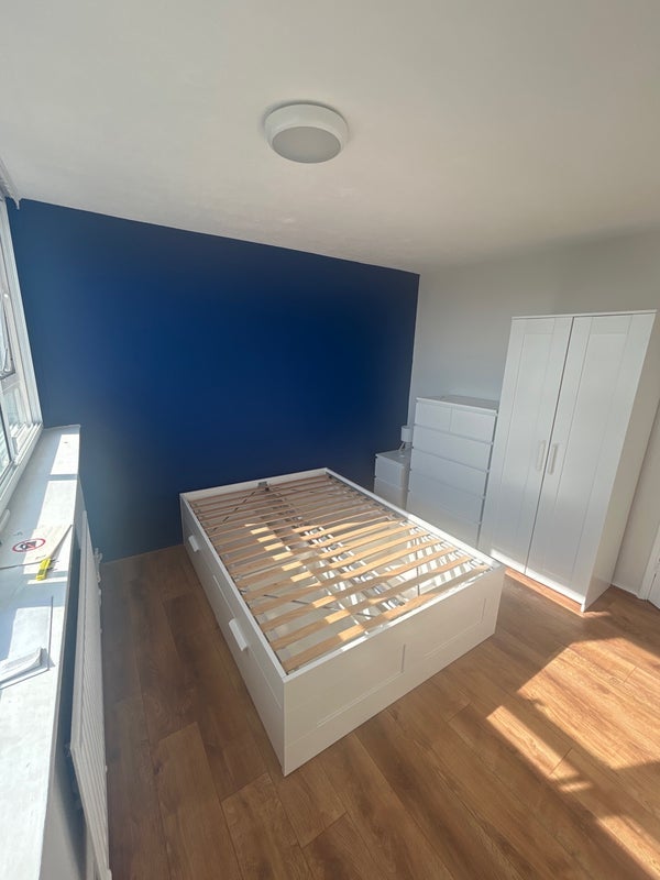 Room Keevil Drive in Greater London