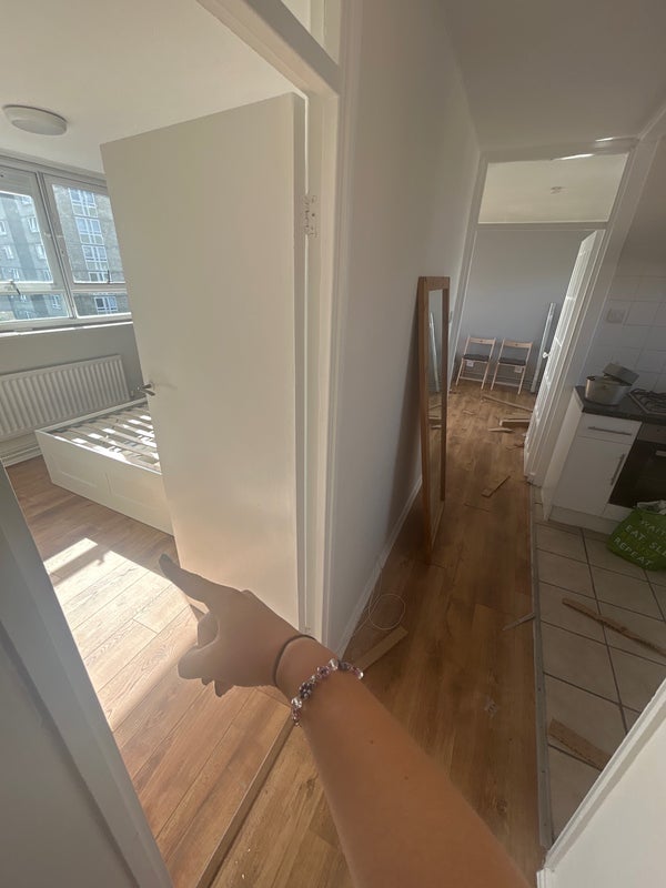 Room Keevil Drive in Greater London