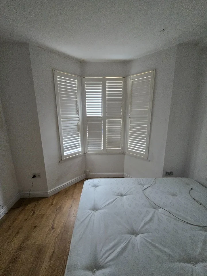 Flat Ashburnham Road in Greater London
