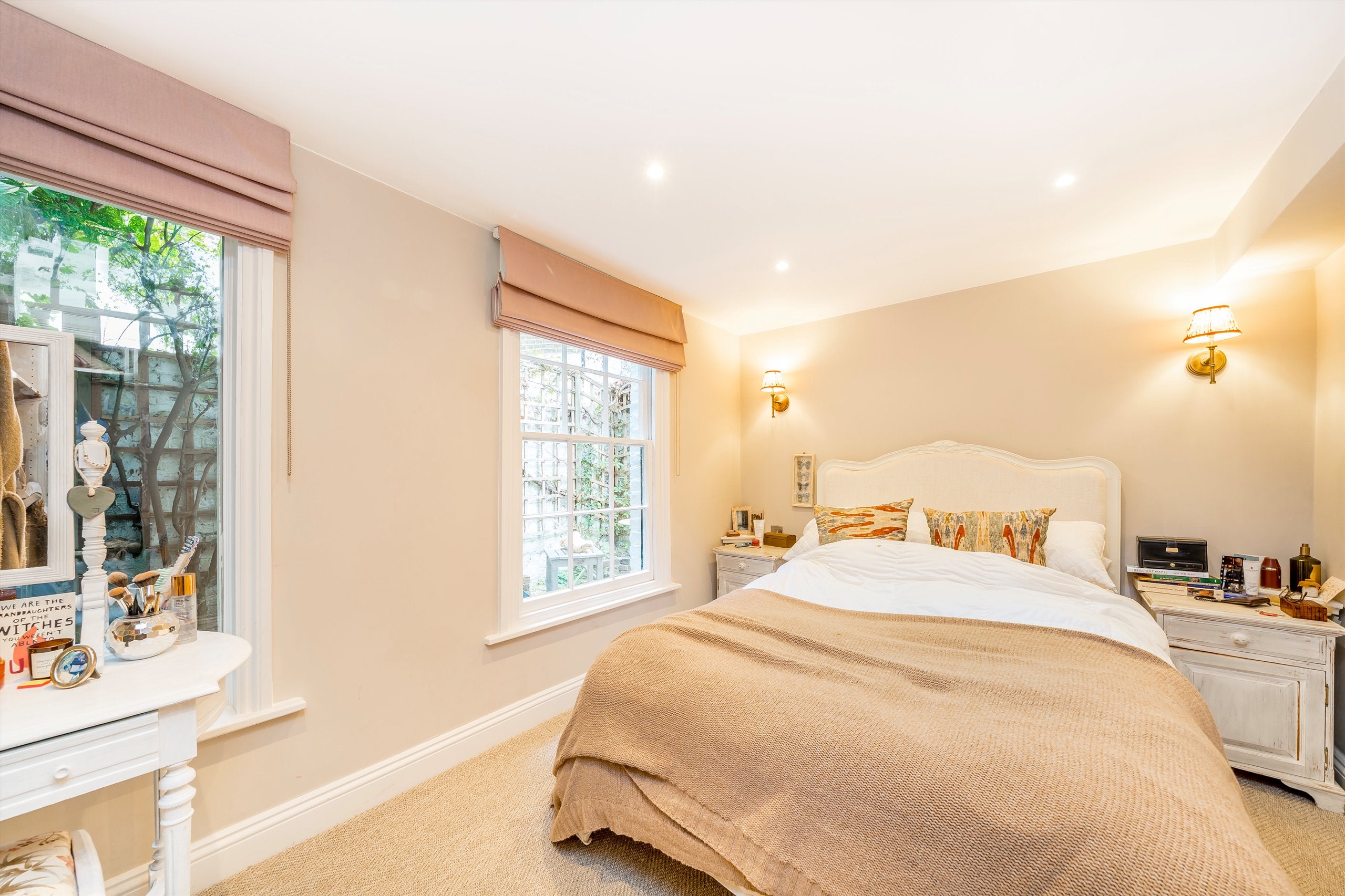 Flat Moreton Terrace in City of Westminster