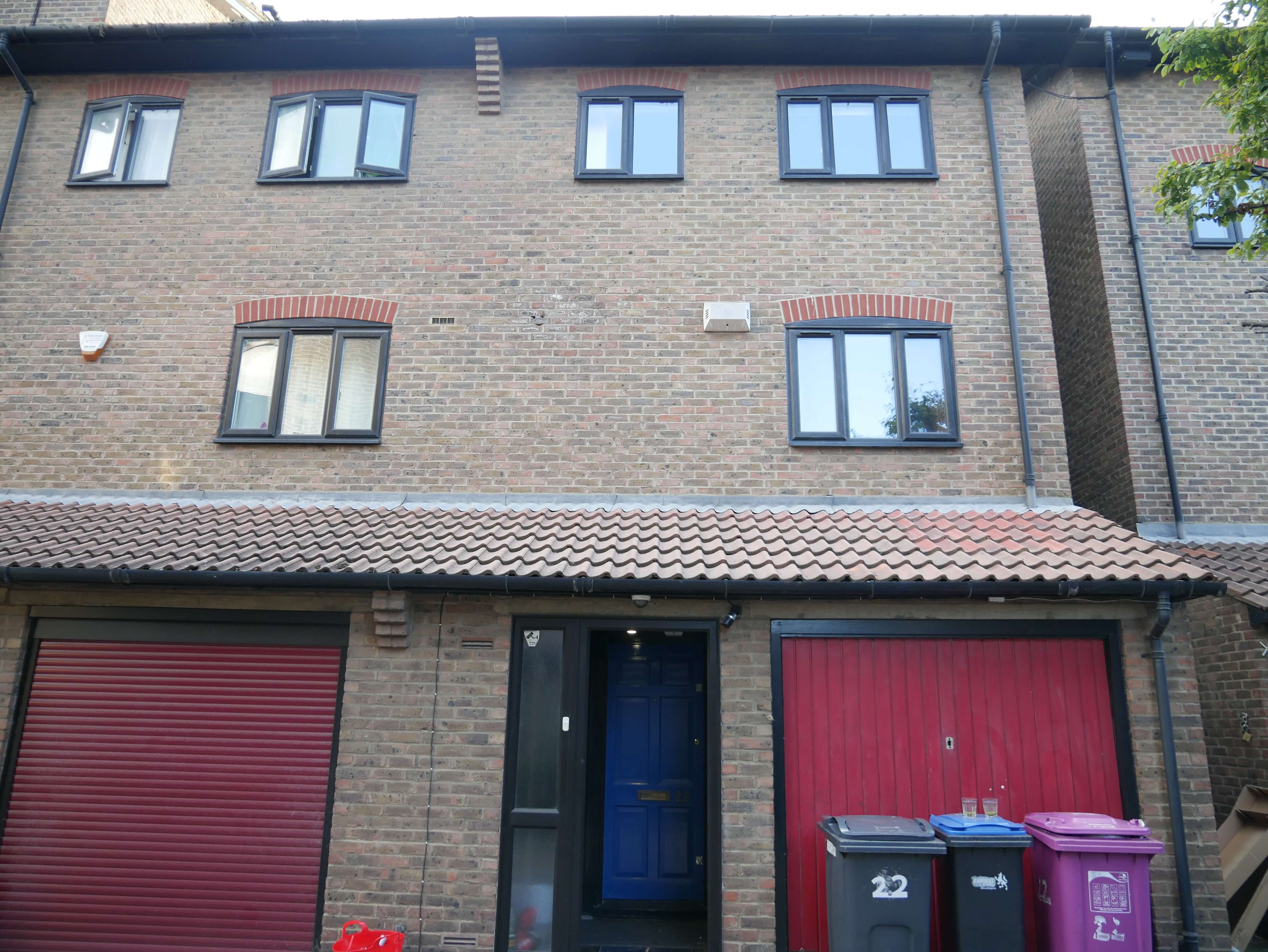 House Lancaster Drive in Greater London