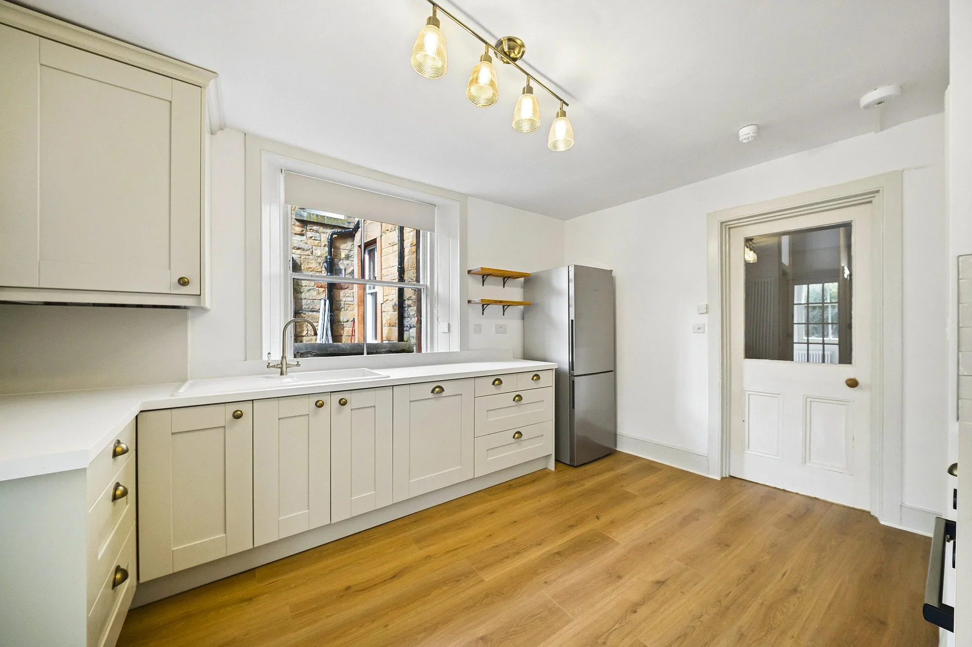 House Braidburn Crescent in City of Edinburgh