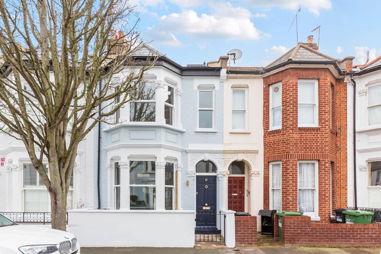 House Ewald Road in Greater London