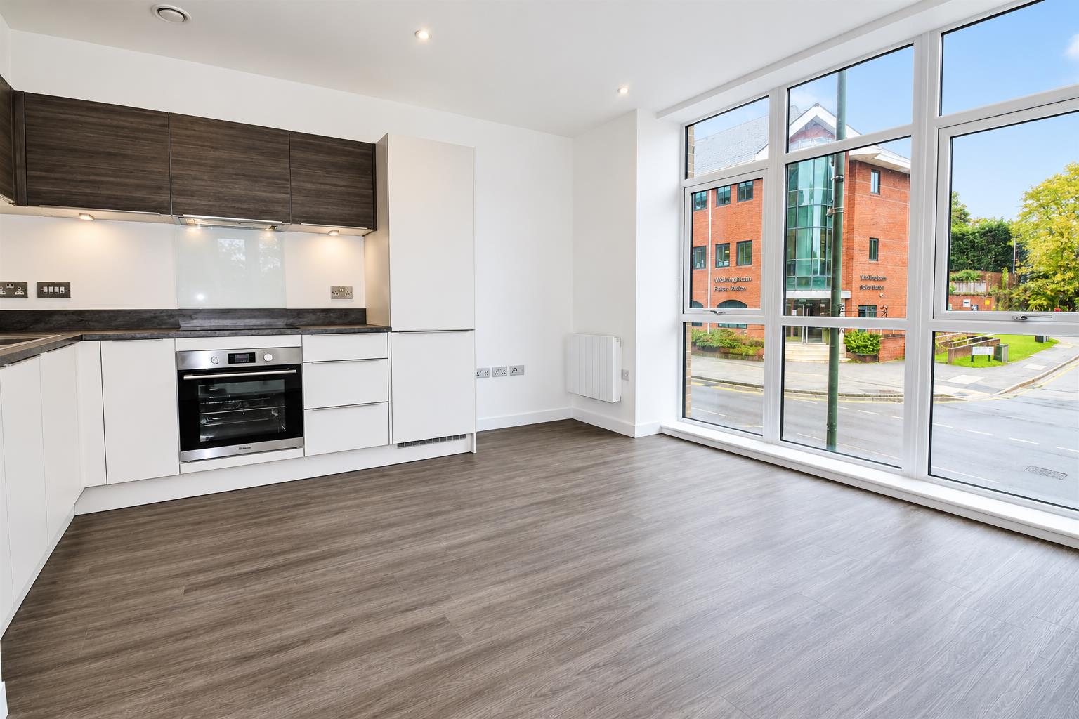 Flat Knoll Road in Surrey Heath