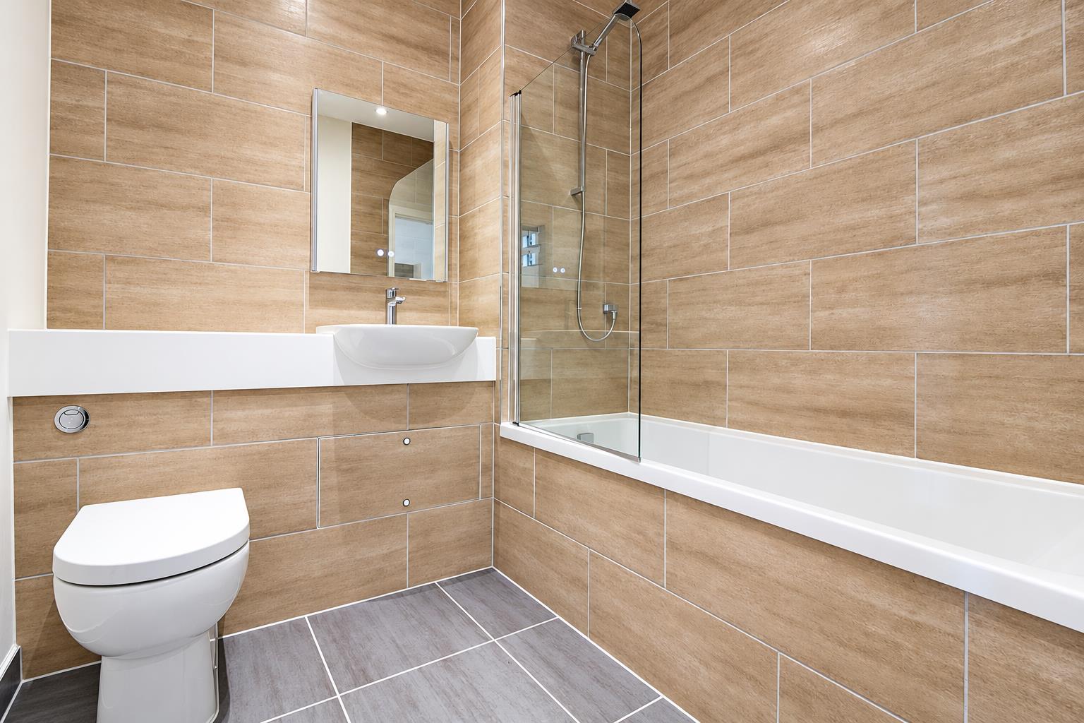 Flat Knoll Road in Surrey Heath