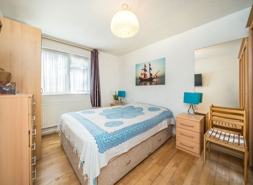 Flat Stockwell Road in Greater London