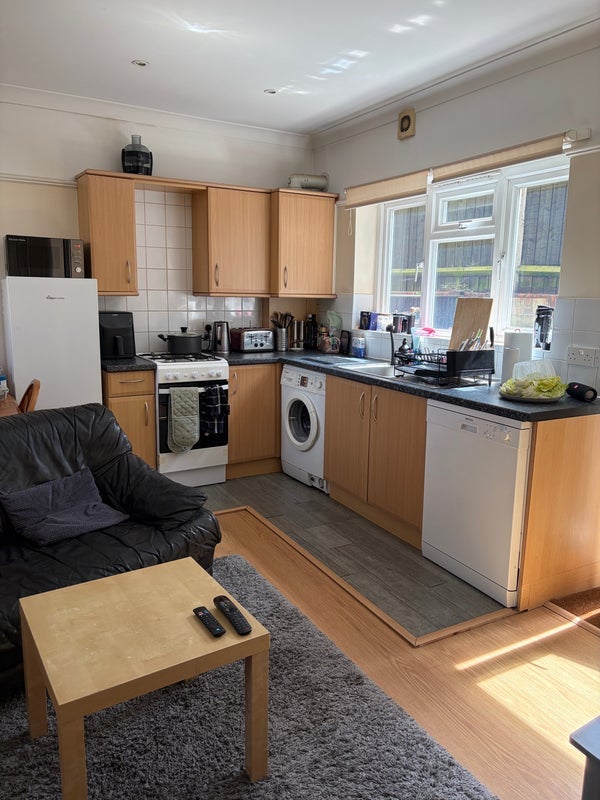 Flat Stroud Green Road in Greater London