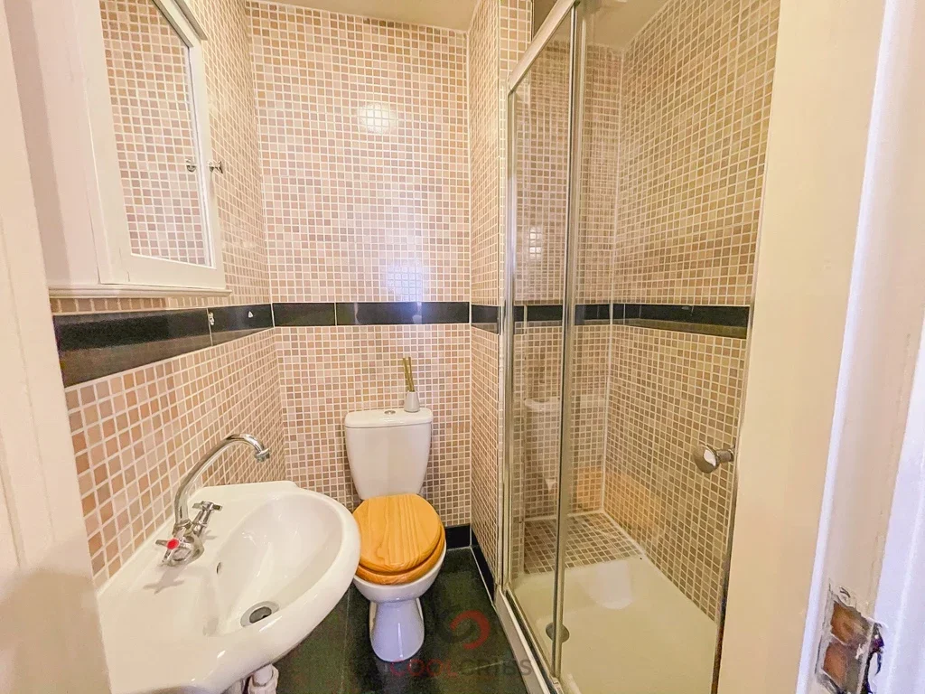 Flat Leinster Gardens in City of Westminster