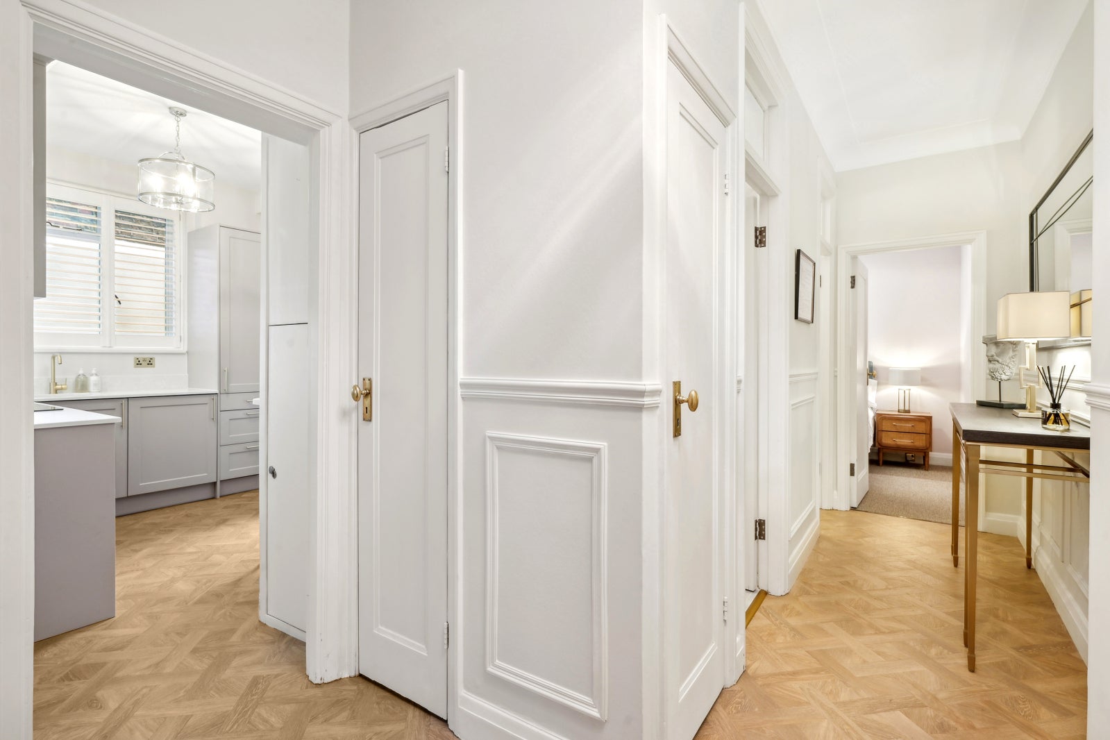 Flat Franklins Row in Greater London