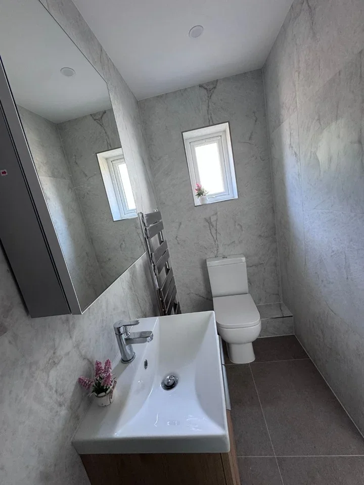 Room Moffat Road in Greater London