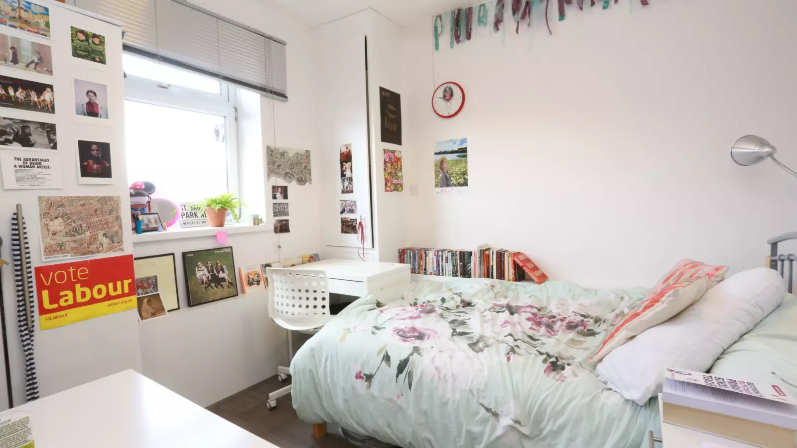 Room Coll's Road in Greater London
