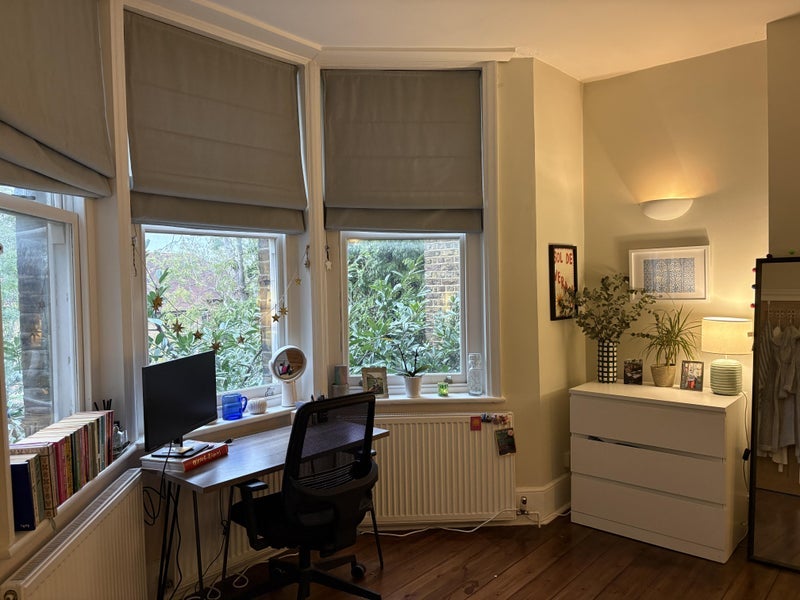 Room Trinity Road in Greater London