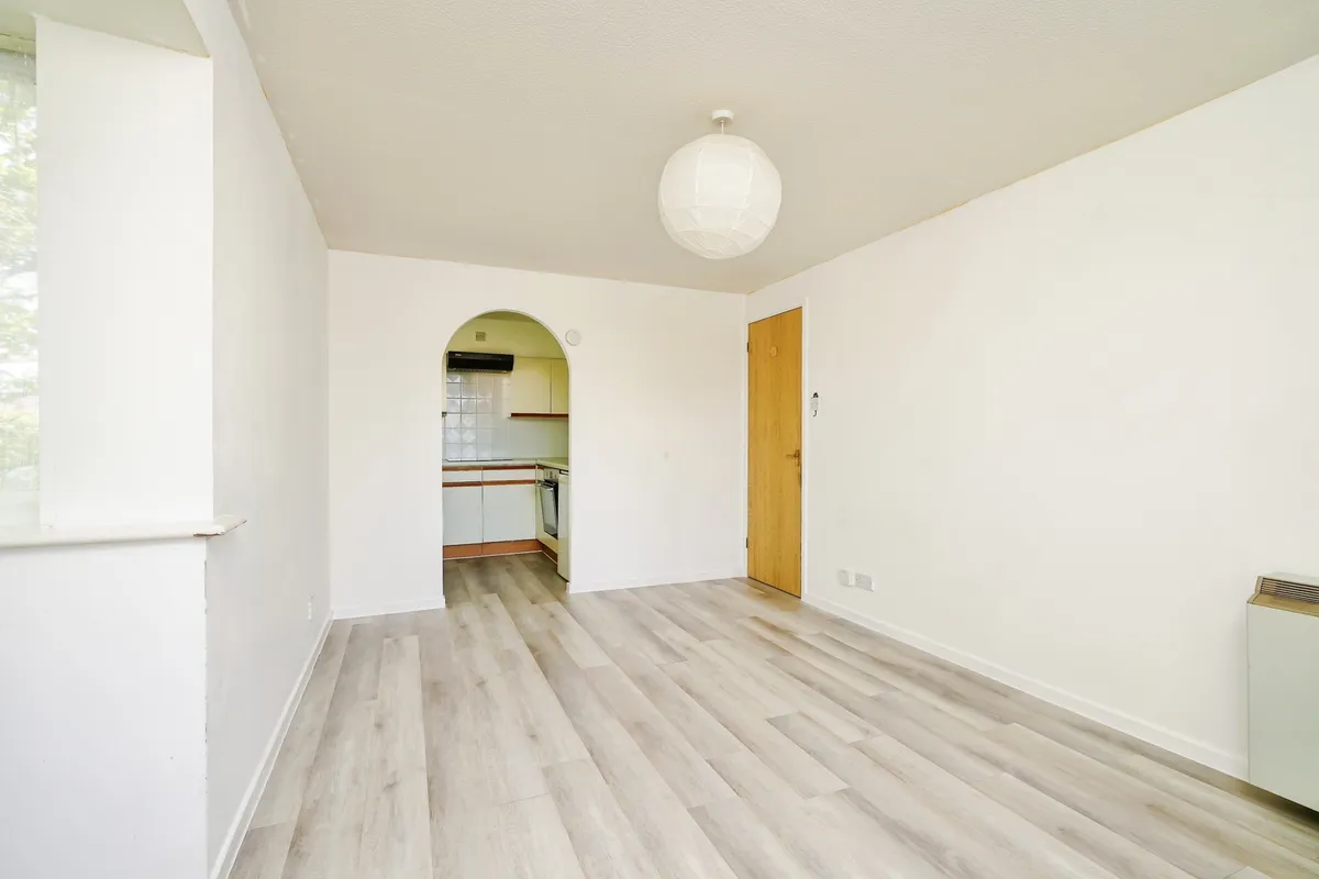 Flat Wensum Drive in South Oxfordshire