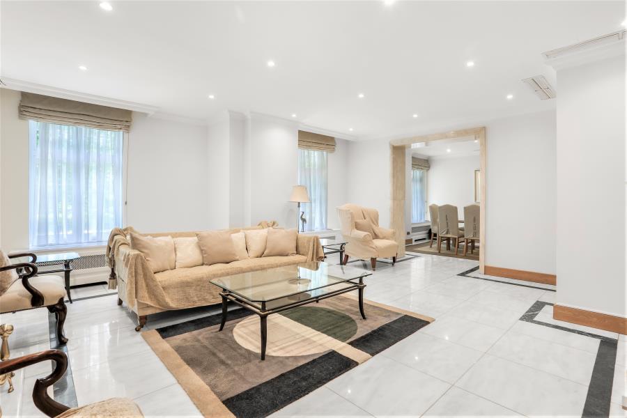 Flat Park Street in City of Westminster
