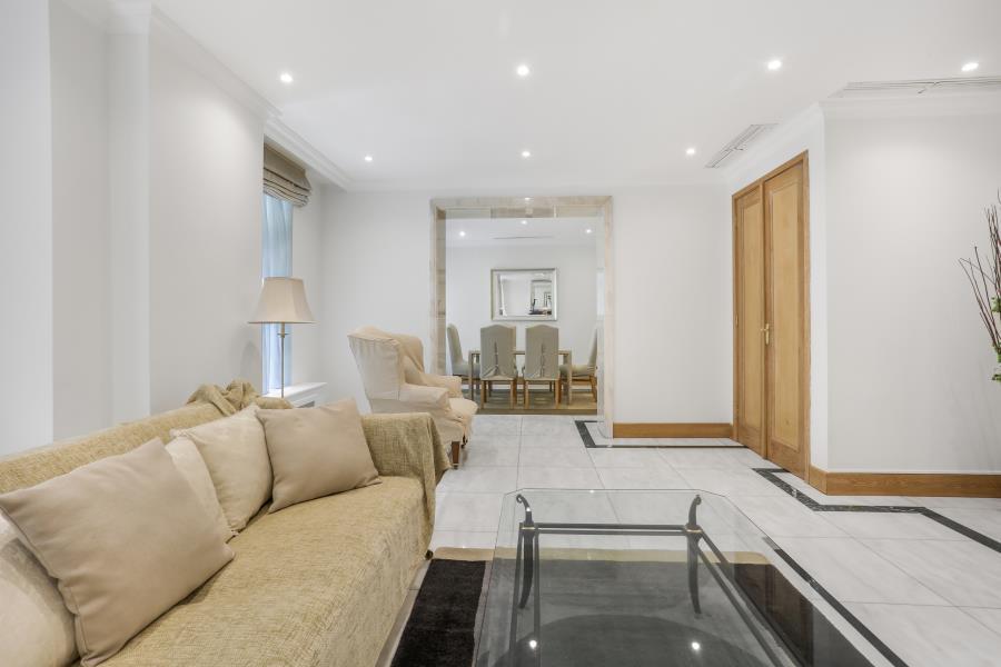 Flat Park Street in City of Westminster