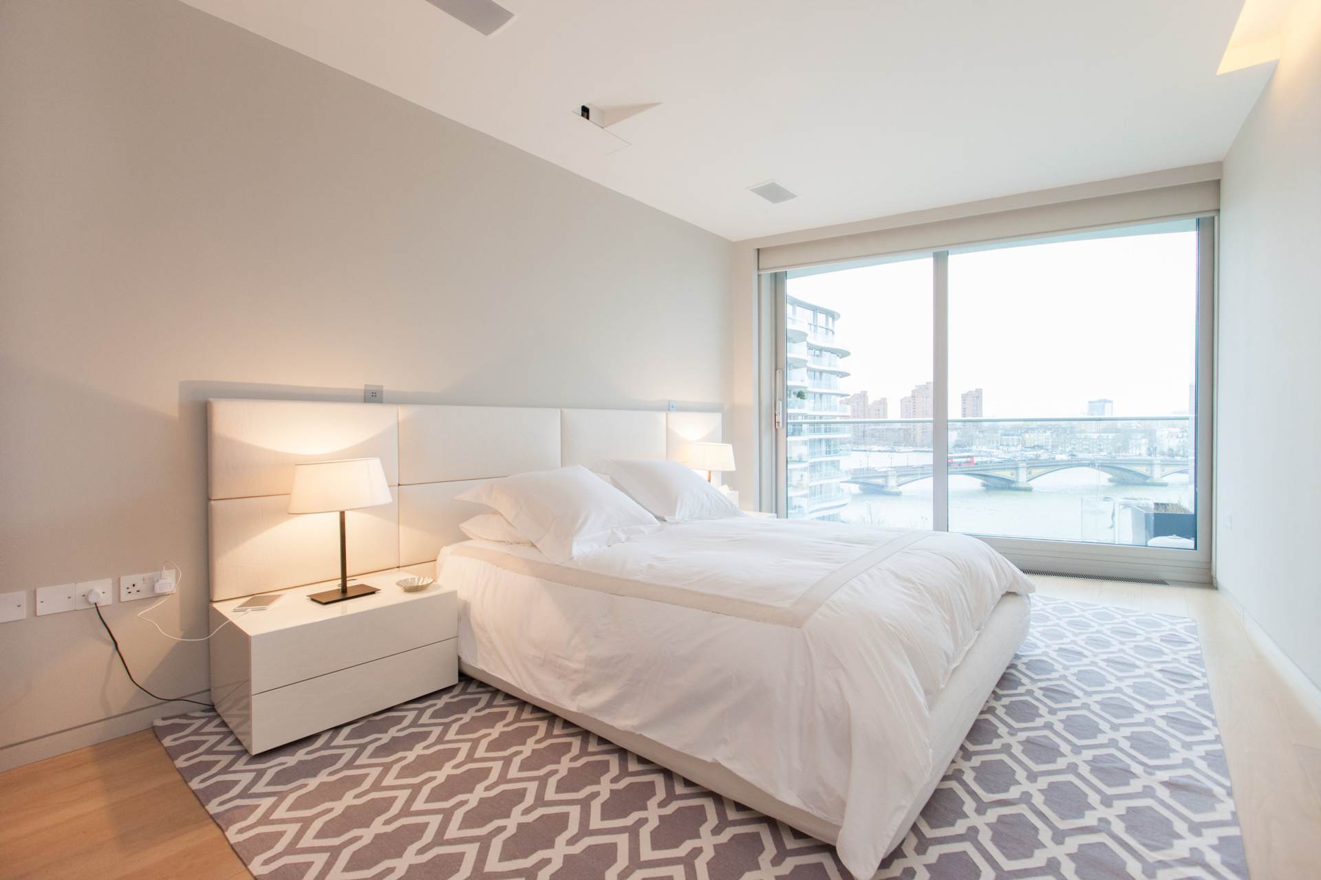 Flat Albion Riverside in Greater London