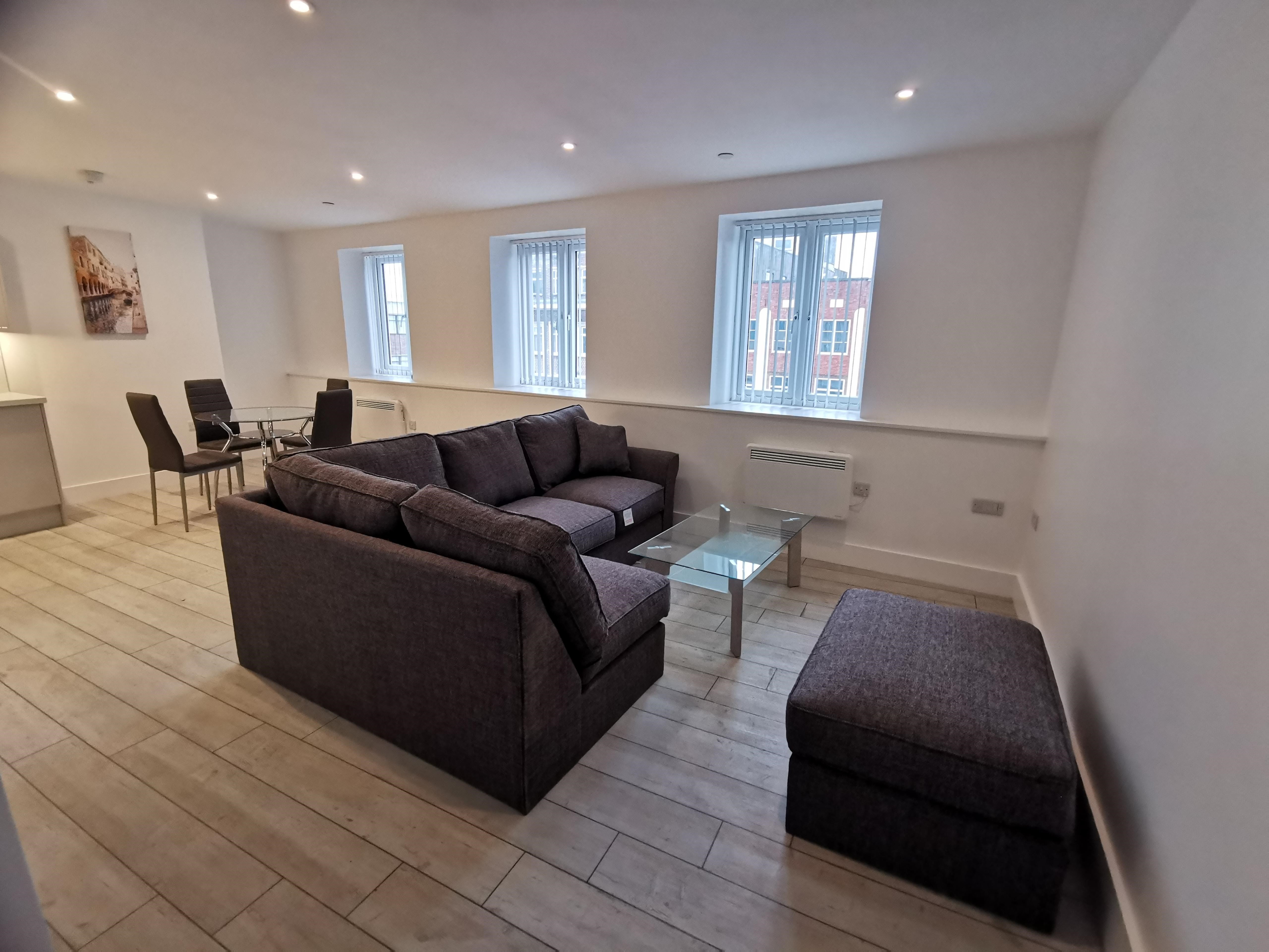 Flat The Kingsway in Swansea