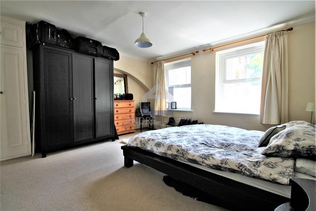 Flat Culverden Road in Greater London