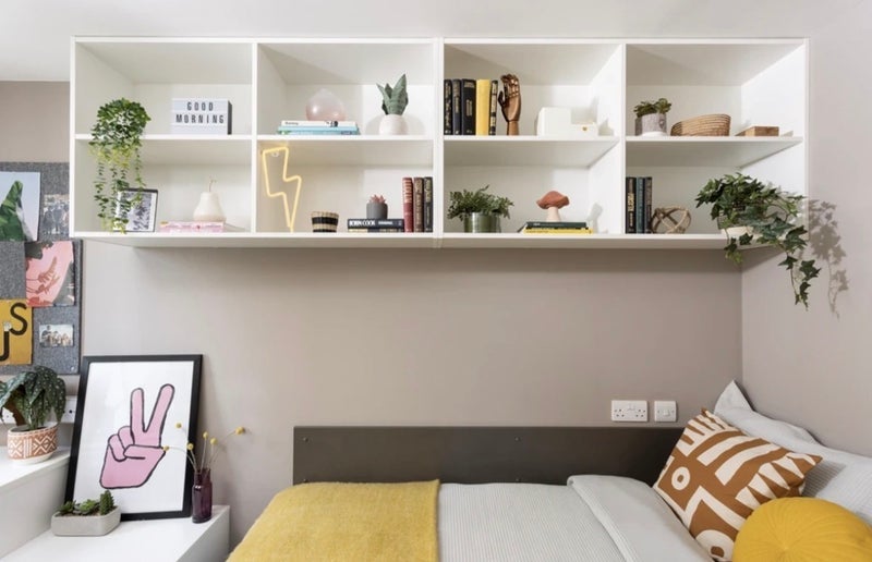 Room International Way in Greater London