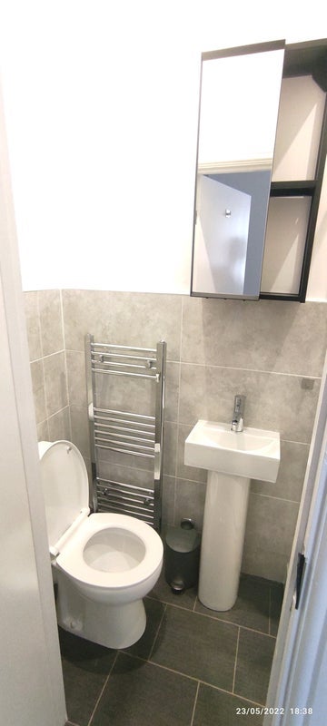 Room Fir Street in Burnley