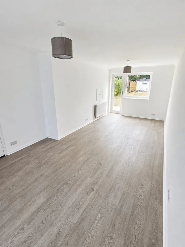 House Swift Lane in Crawley