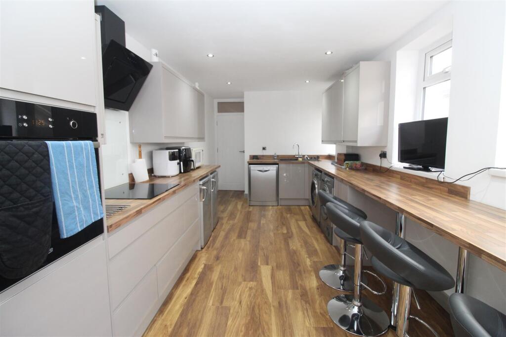 Room Burlington Terrace in Cardiff