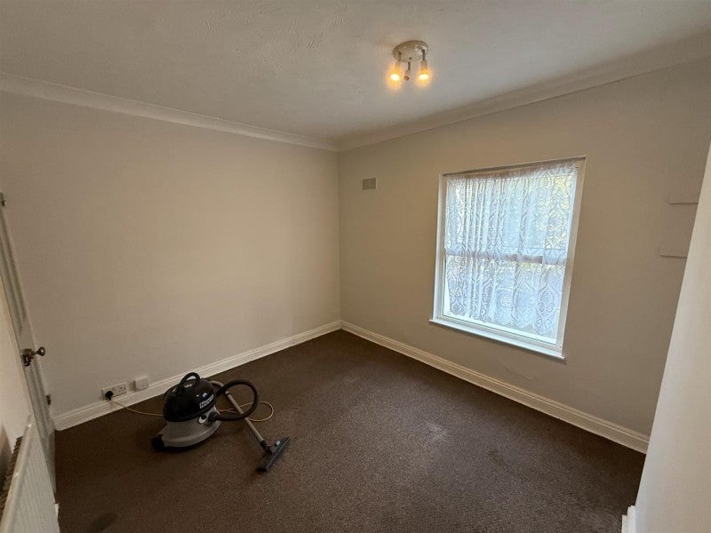 House Chantry Close in Peterborough
