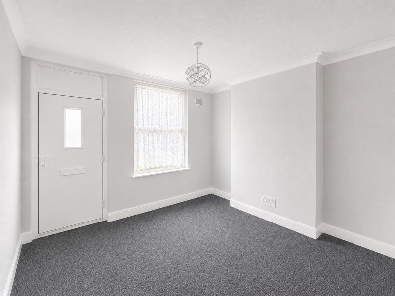 House Chantry Close in Peterborough