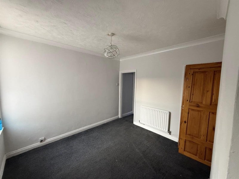House Chantry Close in Peterborough