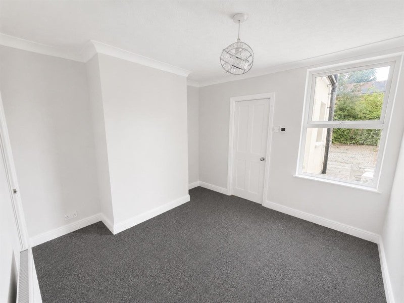 House Chantry Close in Peterborough