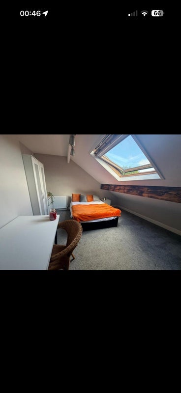 Room Melville Place in Leeds