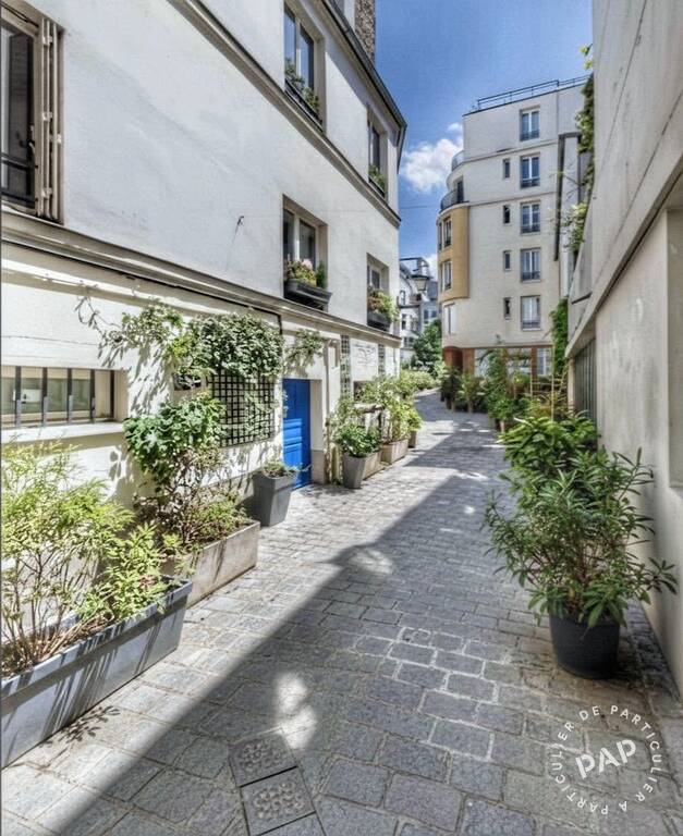 House Rue Antoinette Fouque in Paris
