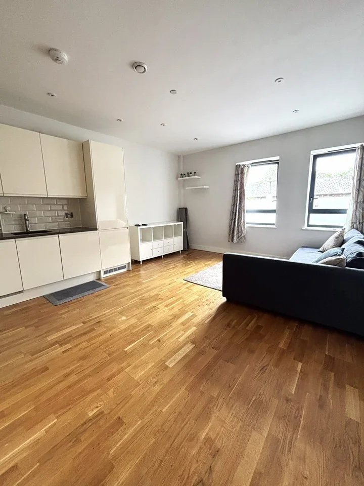 Flat Maybury Close in Surrey Heath