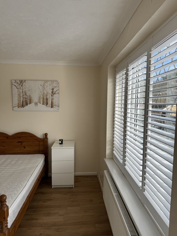 House Rillside in Crawley