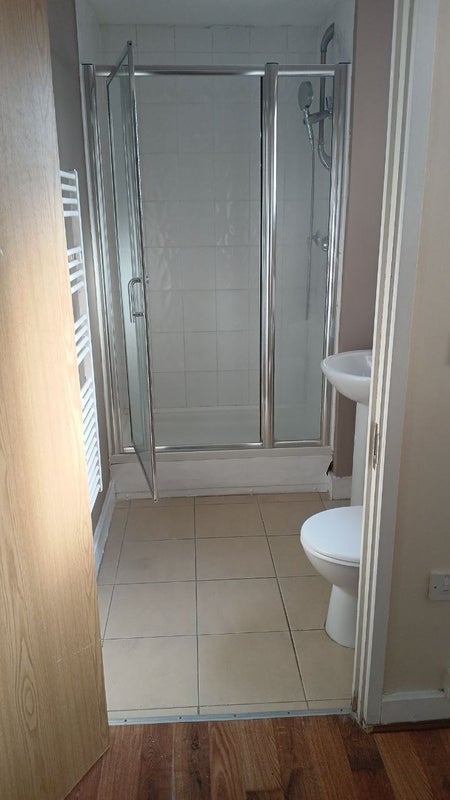 Room Merbury Road in Greater London