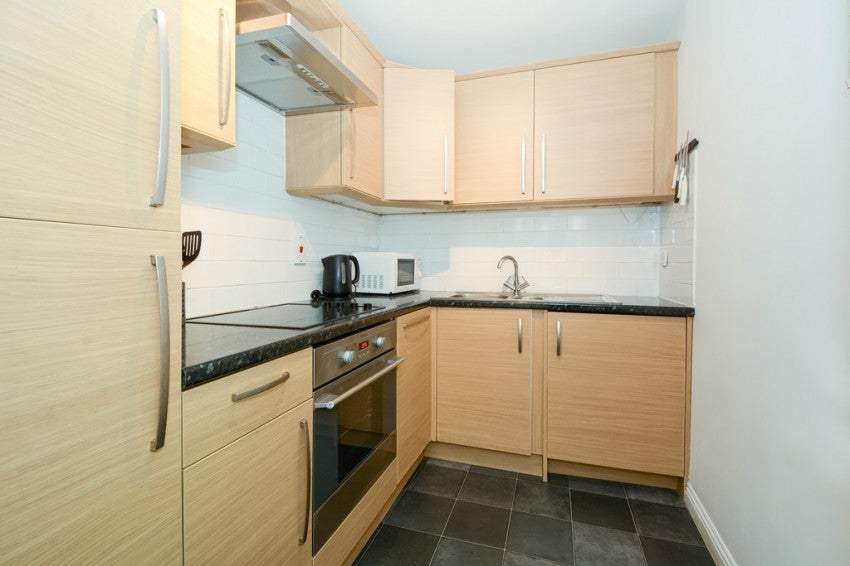 Flat Sheppard Drive in Greater London