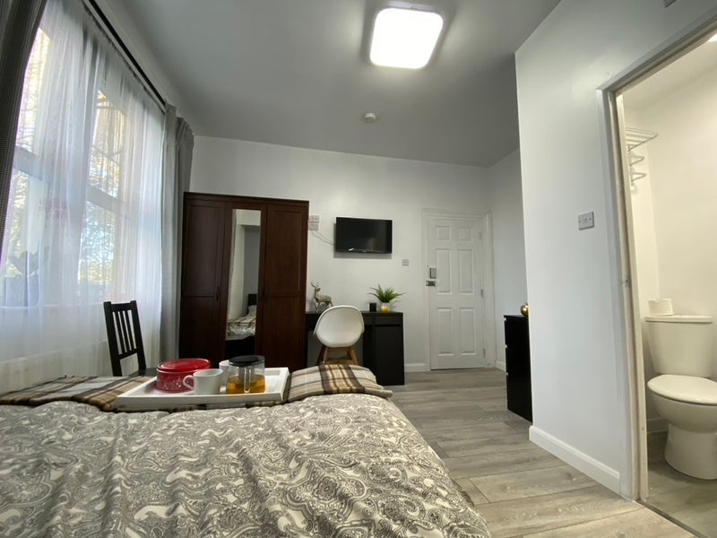 Room Manor View in Sunderland