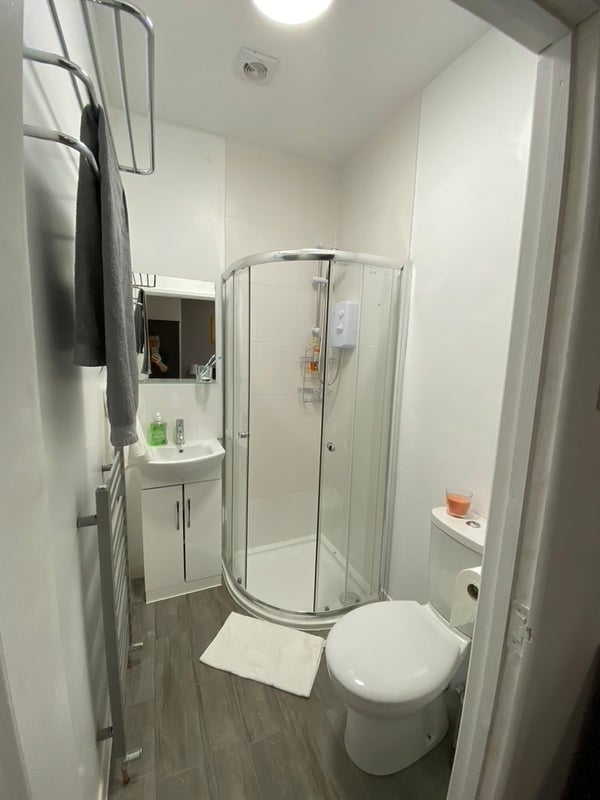 Room Manor View in Sunderland